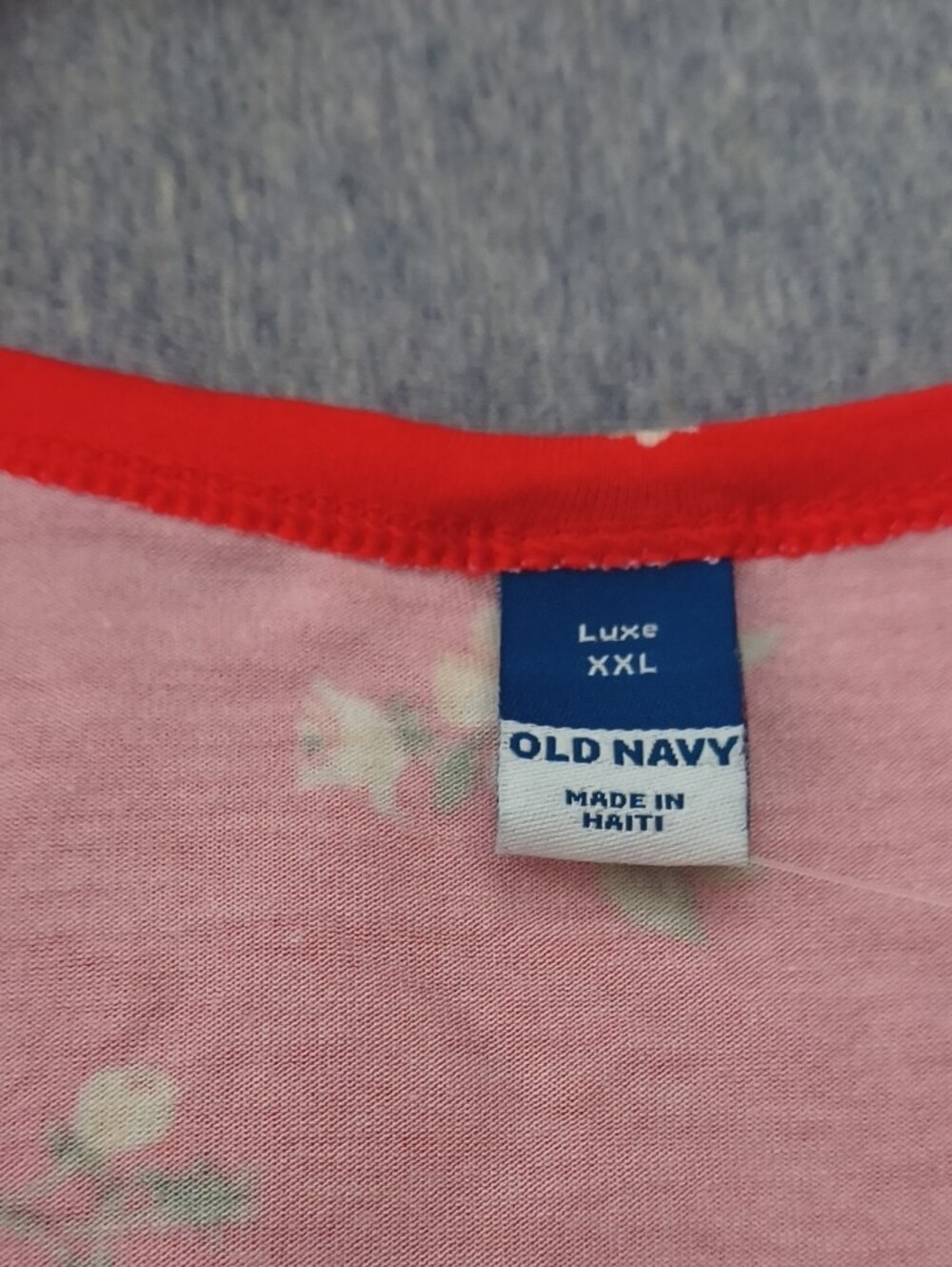 Old Navy Red Floral Scoop Neck Tank - Picture 3 of 5